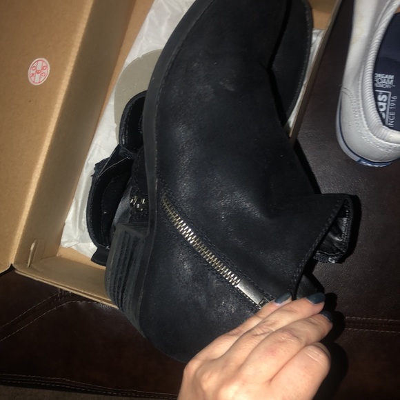 Carlos Santana womens booties EUC - Picture 3 of 6